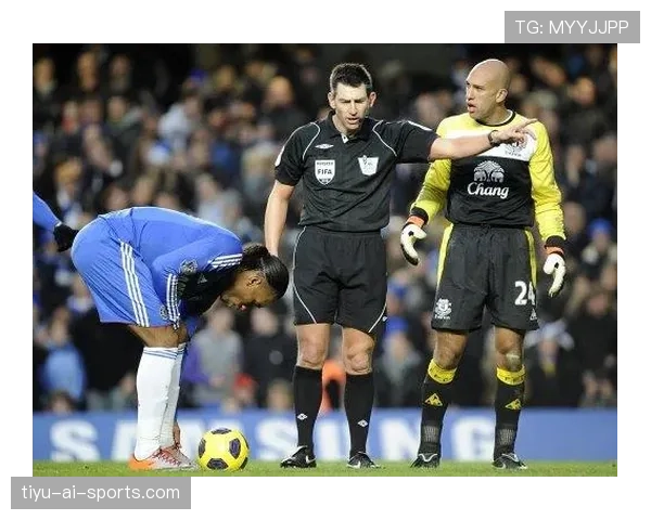 德罗巴强强对话中压制对手防线，连续关键战成蓝军进攻支点